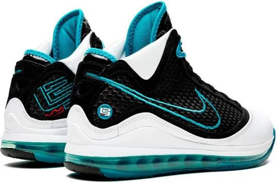 Nike LeBron 7 QS 