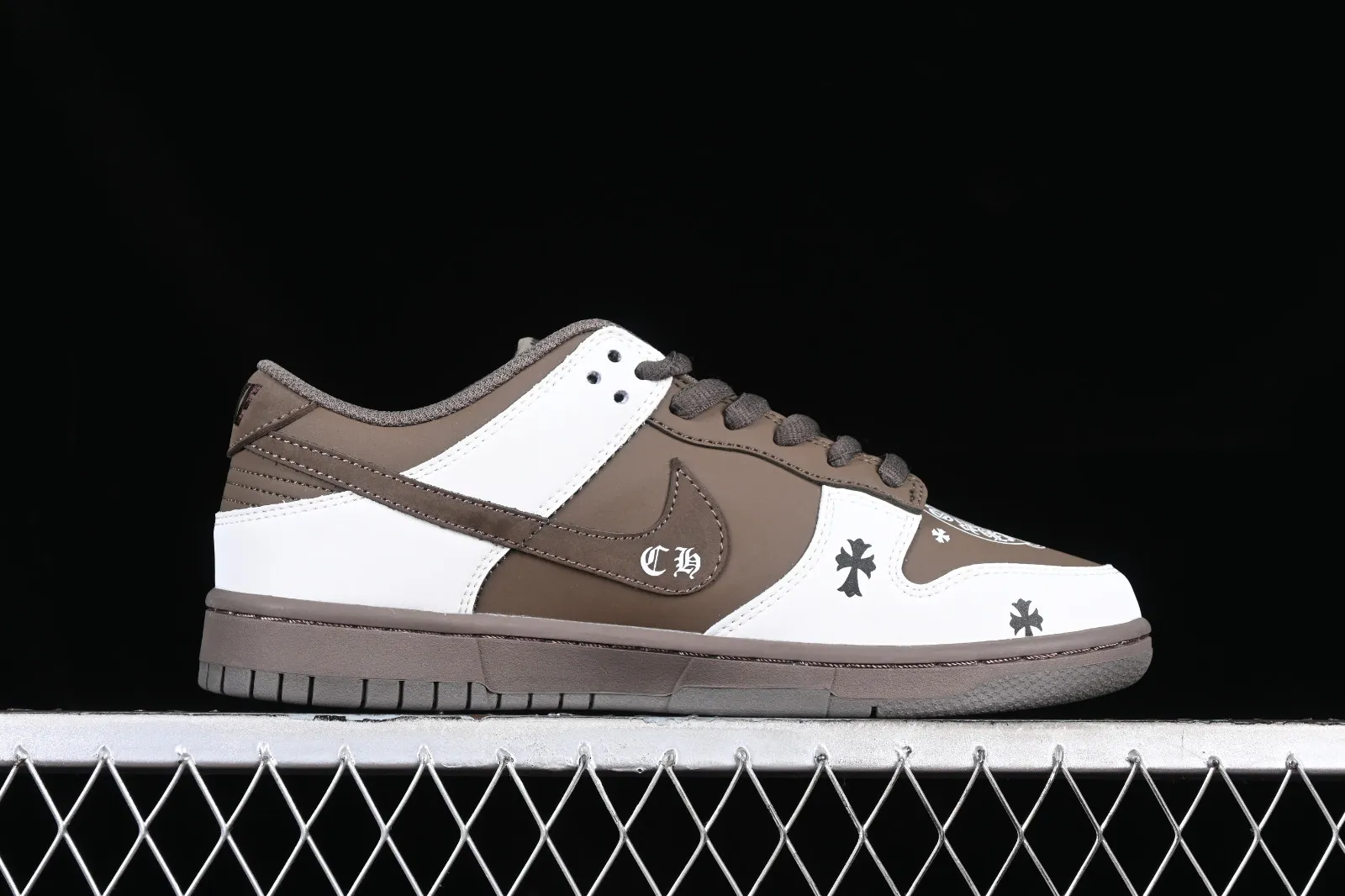 Nike SB Dunk Low White Dark Brown GD3326-302