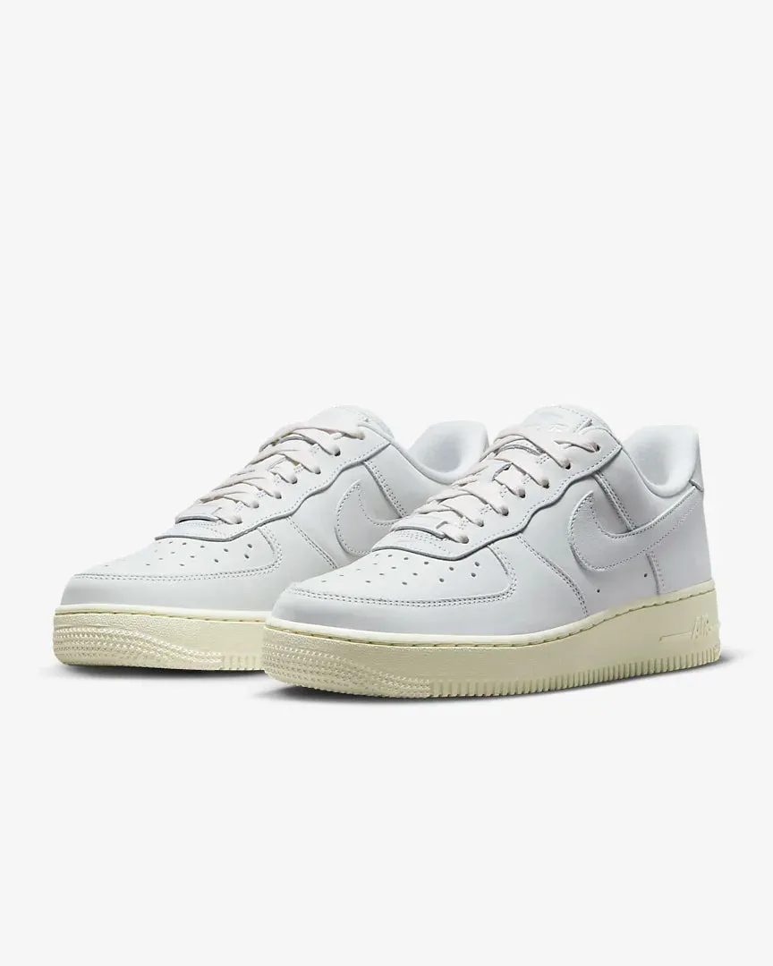Nike W Air Force 1 Premium - Summit White / Coconut Milk