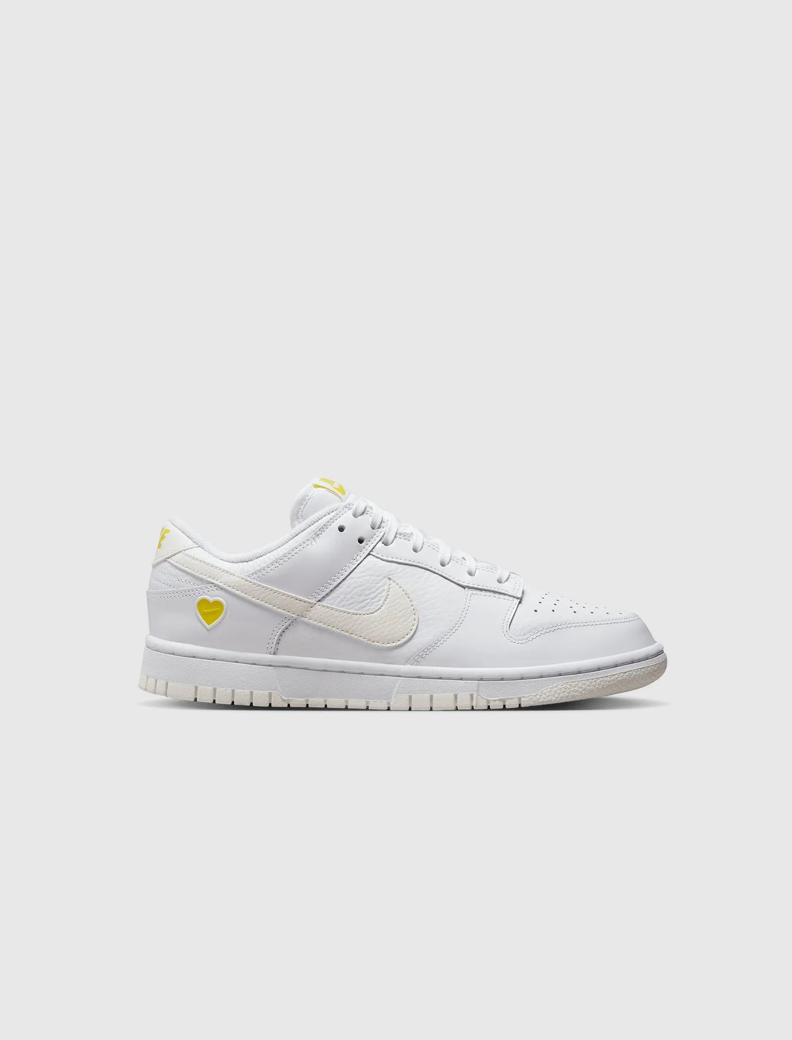 NIKE WOMEN'S DUNK LOW 
