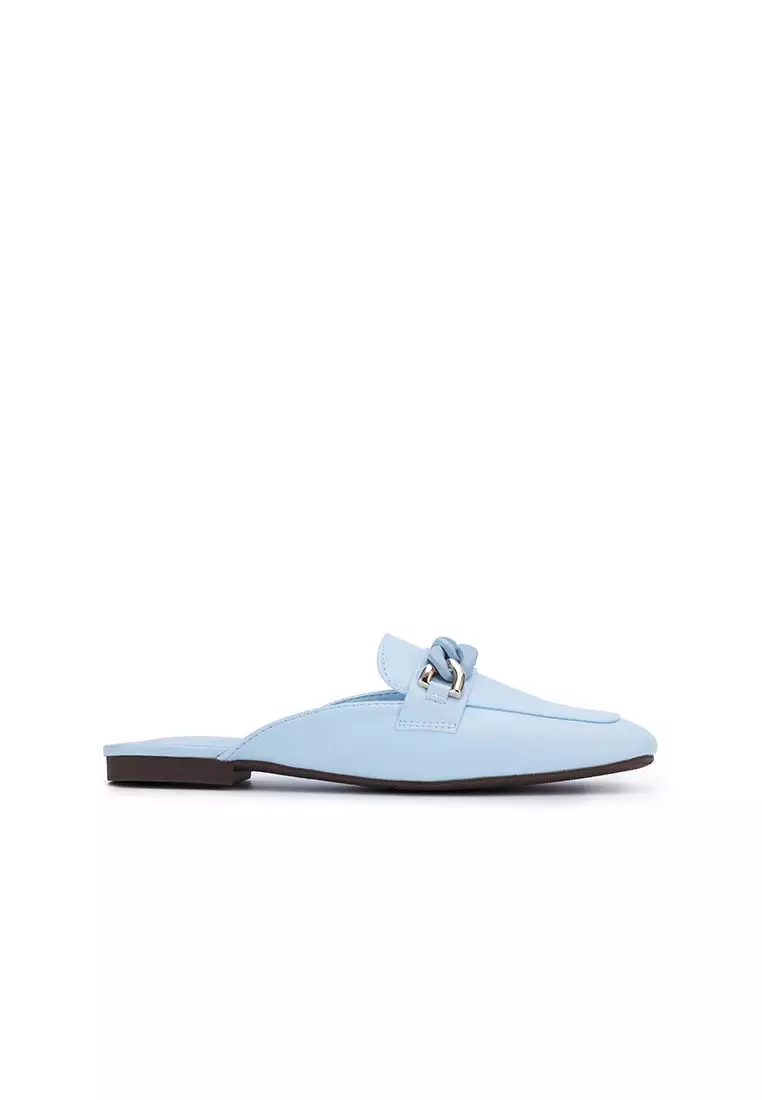 nose EMBELLISHED CHAIN FLAT MULE LOAFER