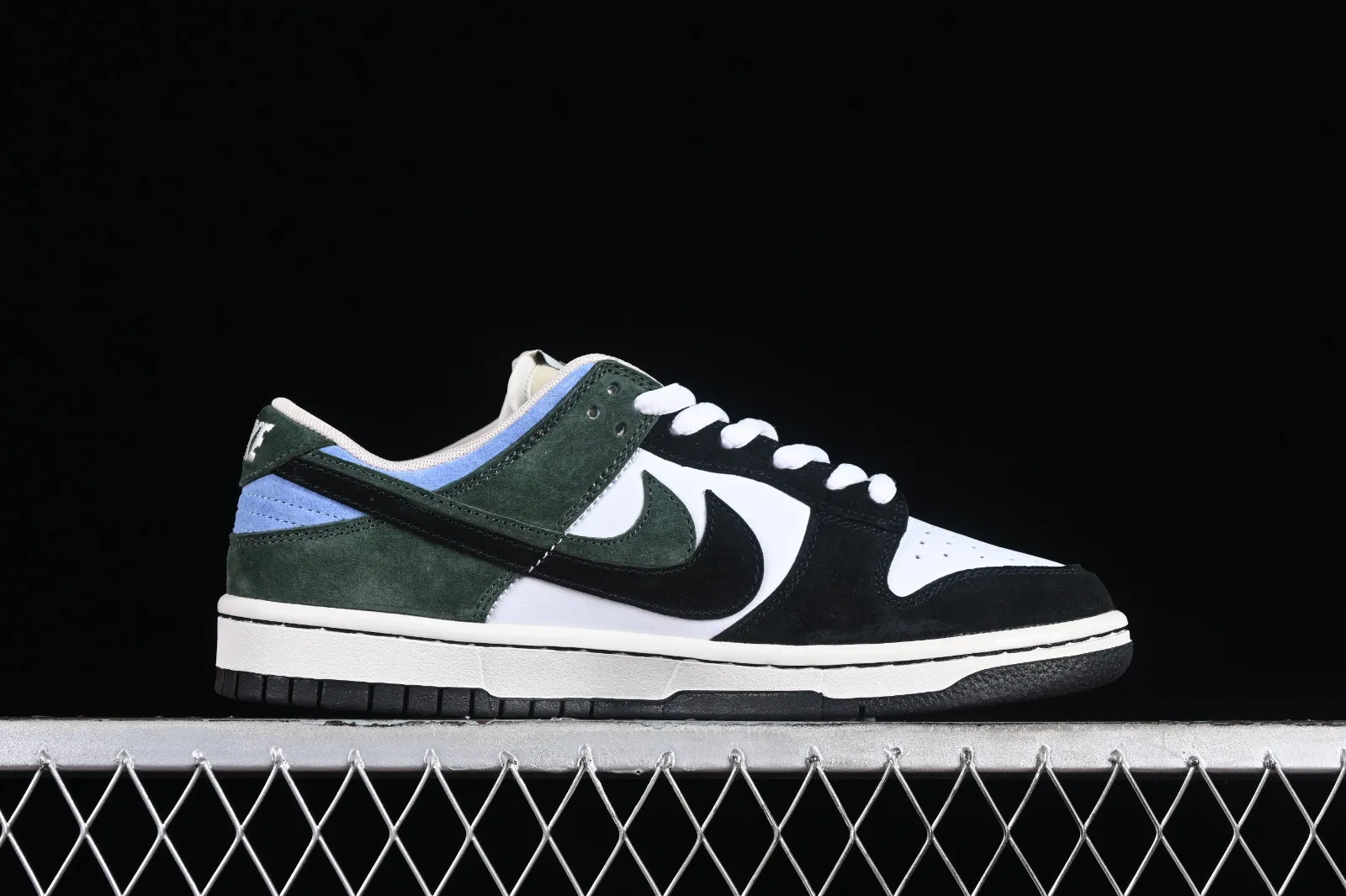 Otomo Katsuhiro x Nike SB Dunk Low Steamboy OST Dark Green Blue Black CT2552-897