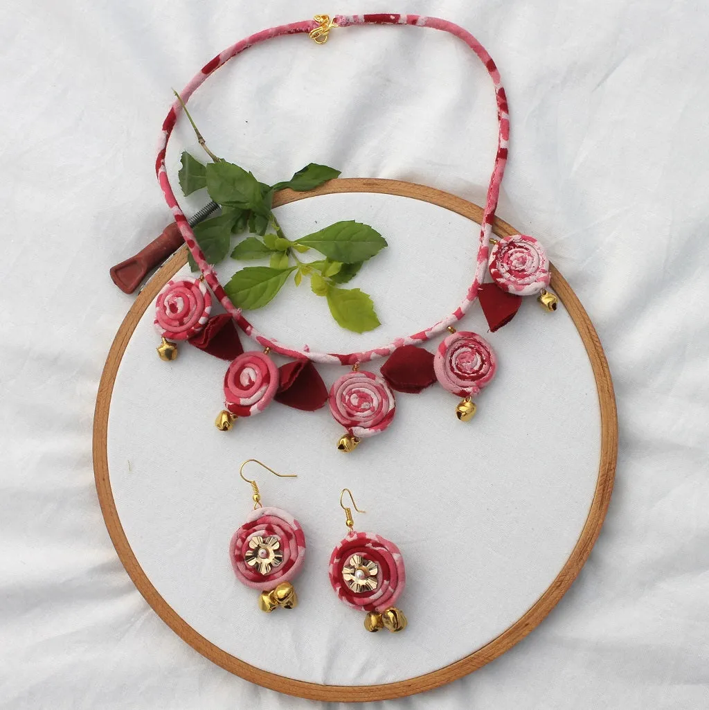 Pink necklace set