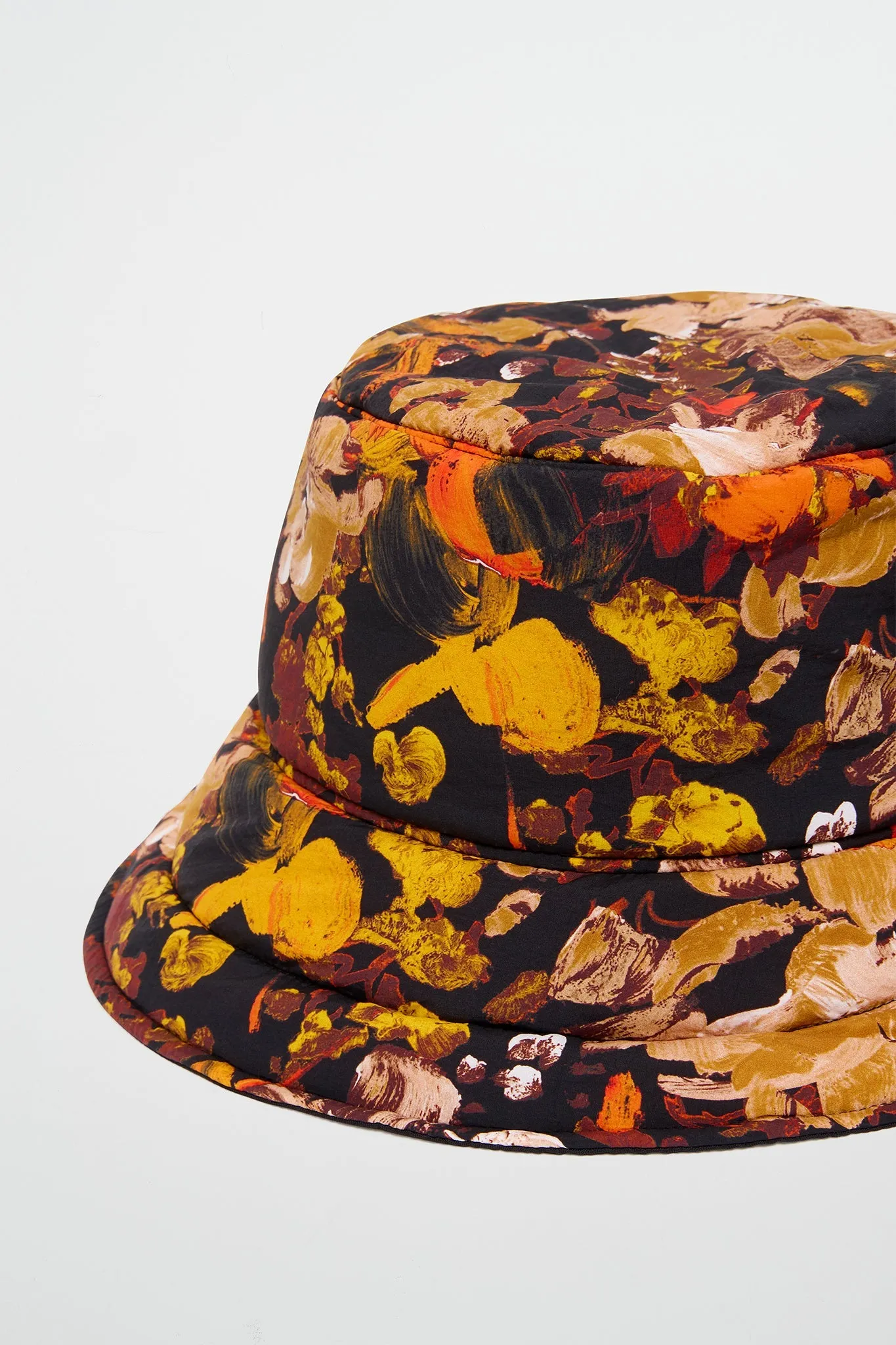Puffed Spray Bucket Hat 950 -          