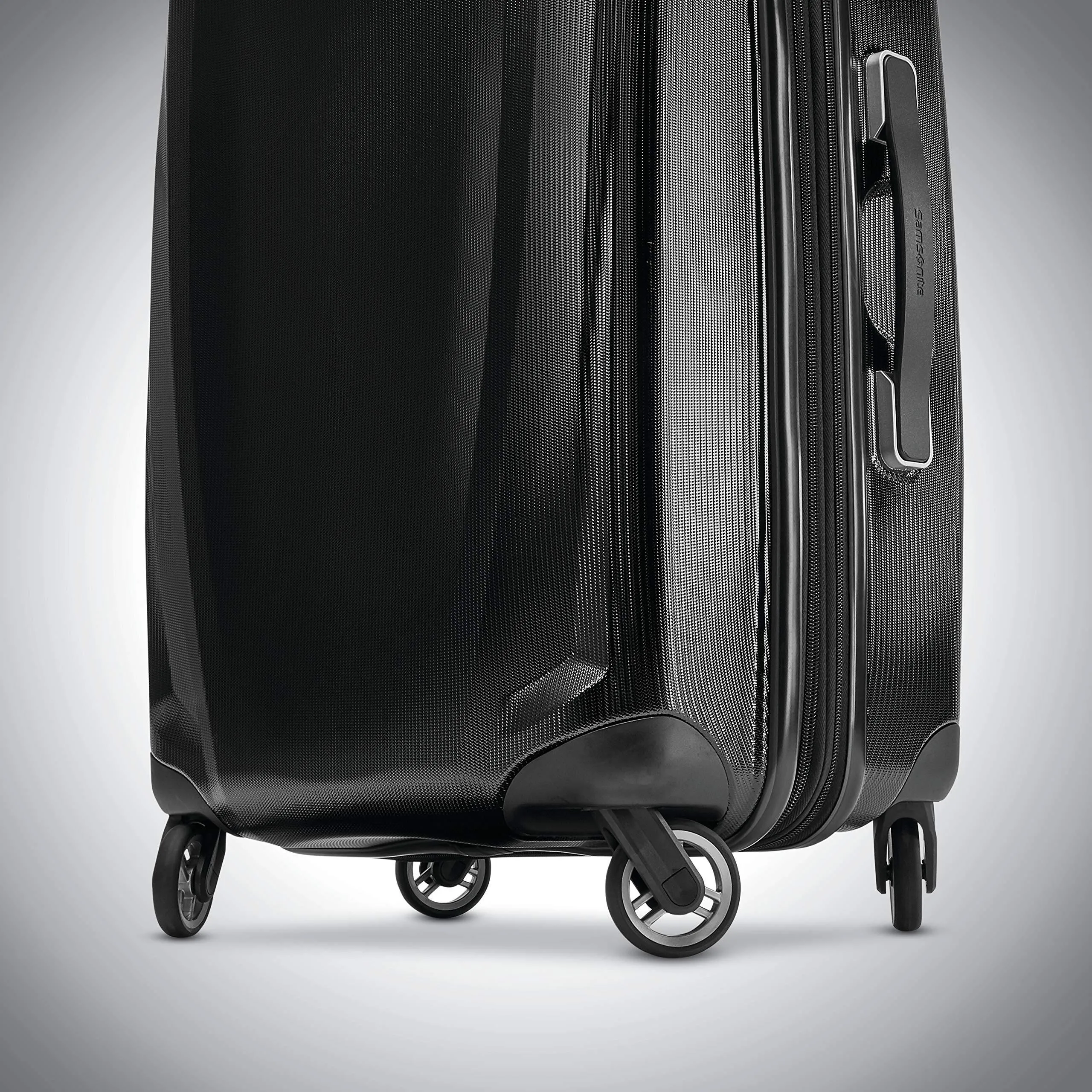 Samsonite Winfield 3 DLX Checked-Medium 25-Inch 4-Wheel Medium Luggage  