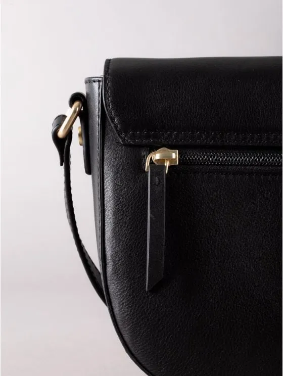 Tarnbeck Leather Saddle Bag in Black