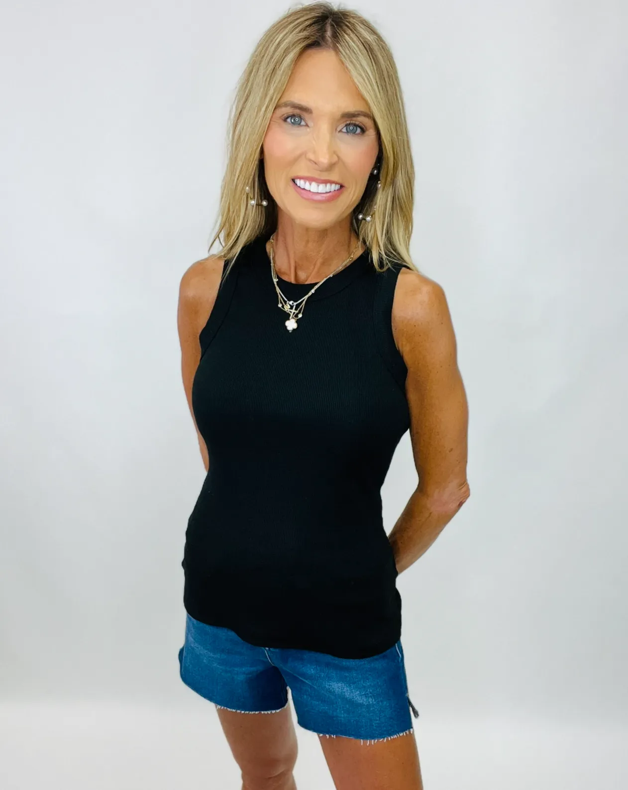 TELL THE WORLD TANK-BLACK