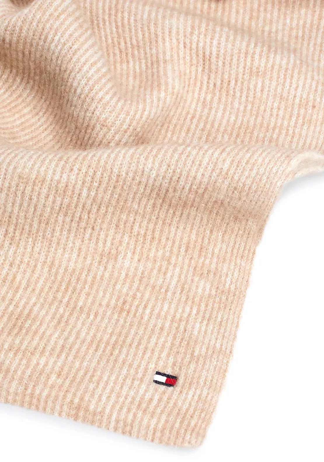 Tommy Hilfiger Essential Flag Fuzzy Scarf, Beige