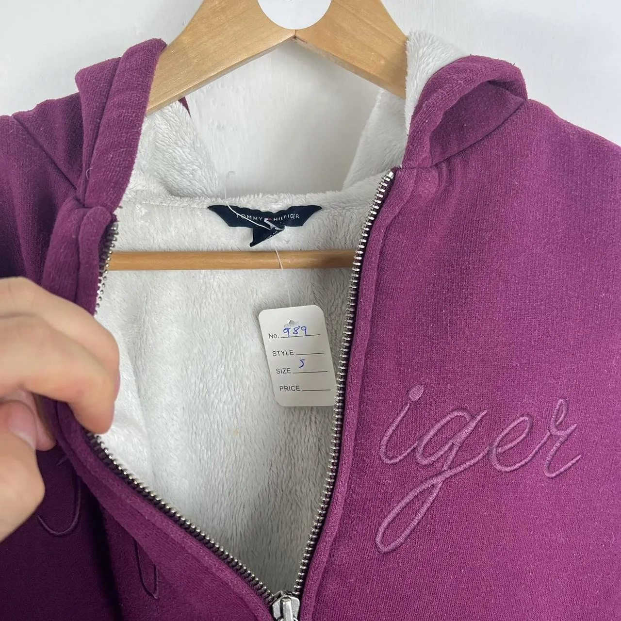 Tommy Hilfiger Hoodie small