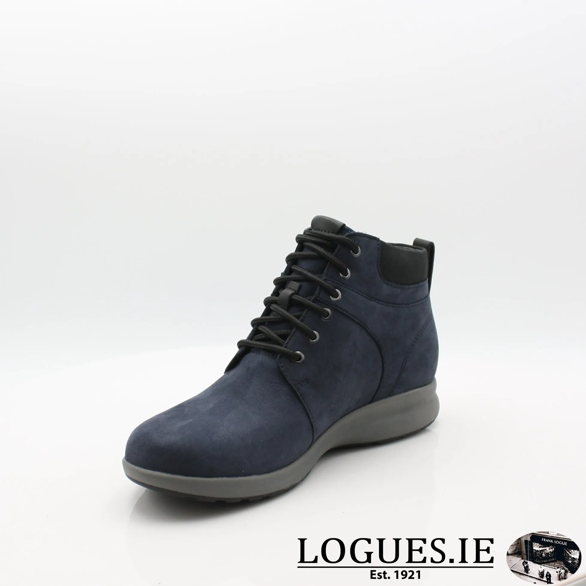 Un Adorn Walk  CLARKS