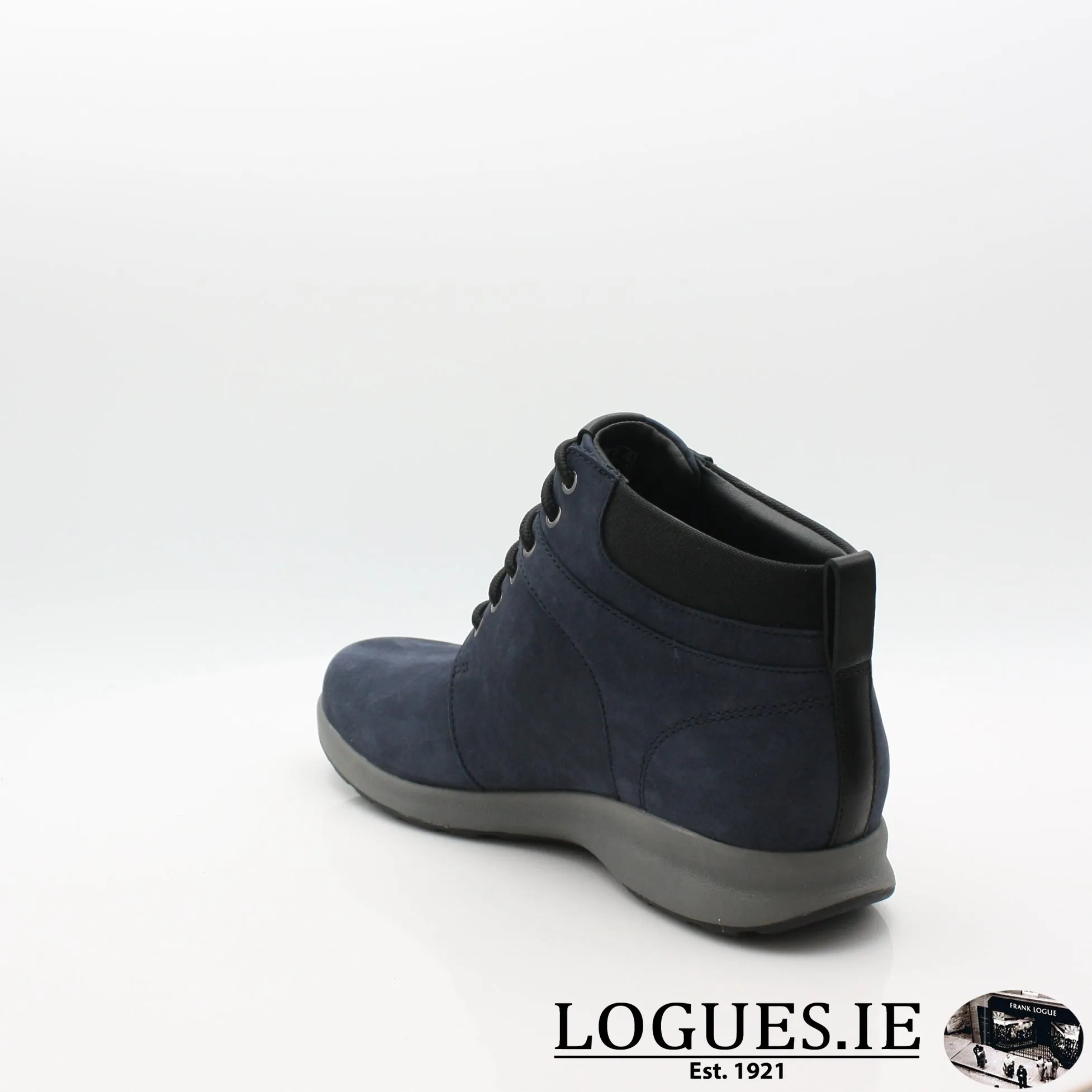 Un Adorn Walk  CLARKS