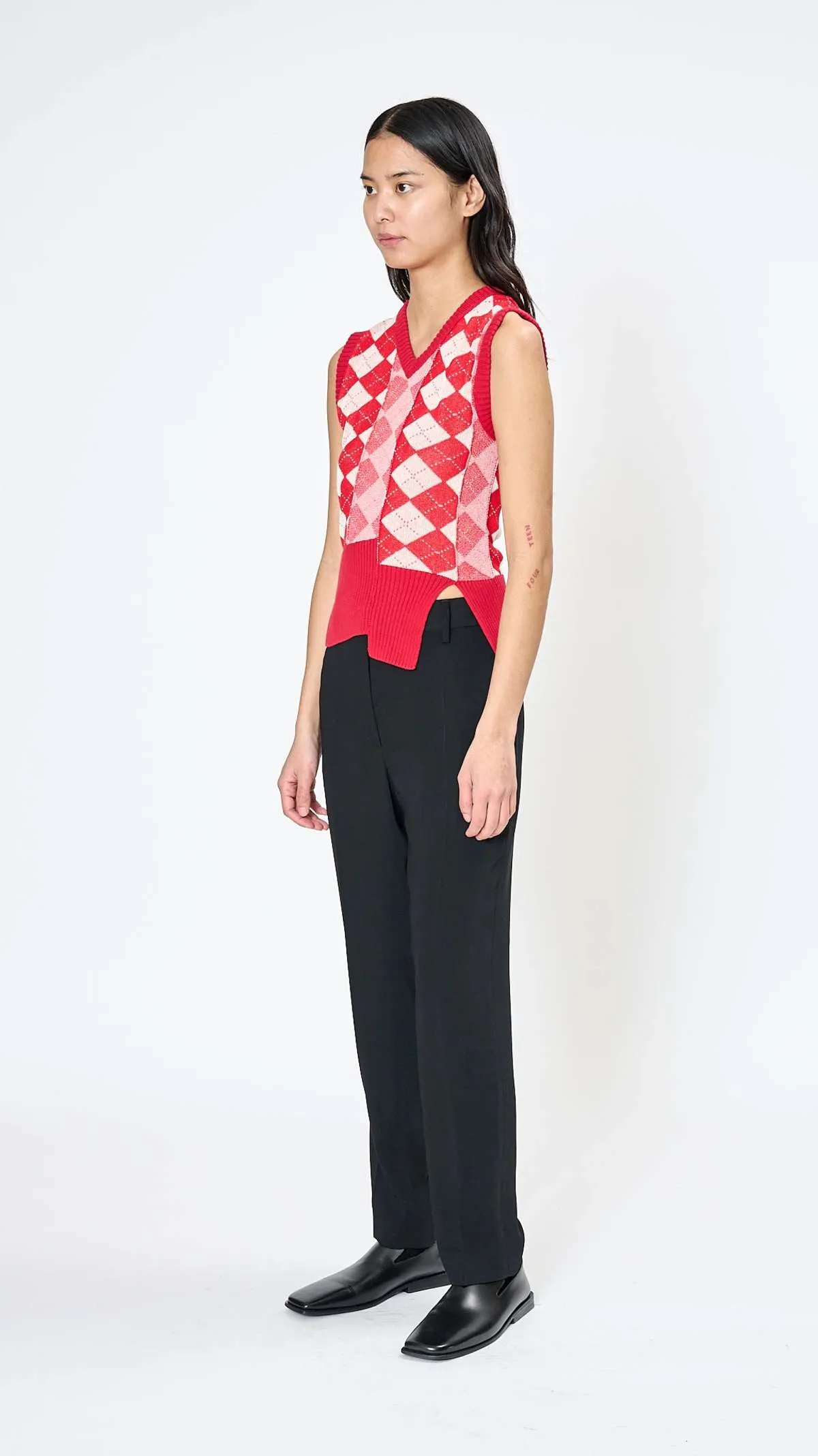 V-Neck Argyle Vest - Red