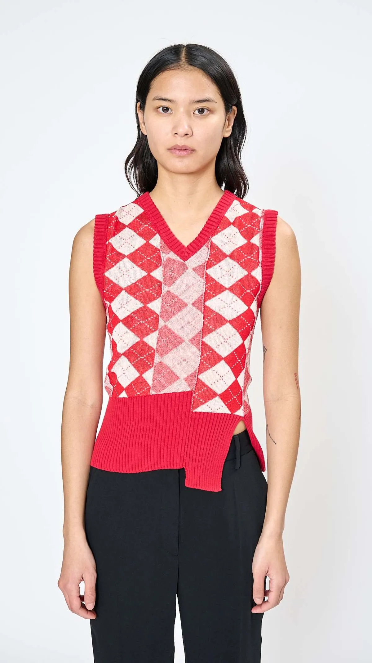 V-Neck Argyle Vest - Red