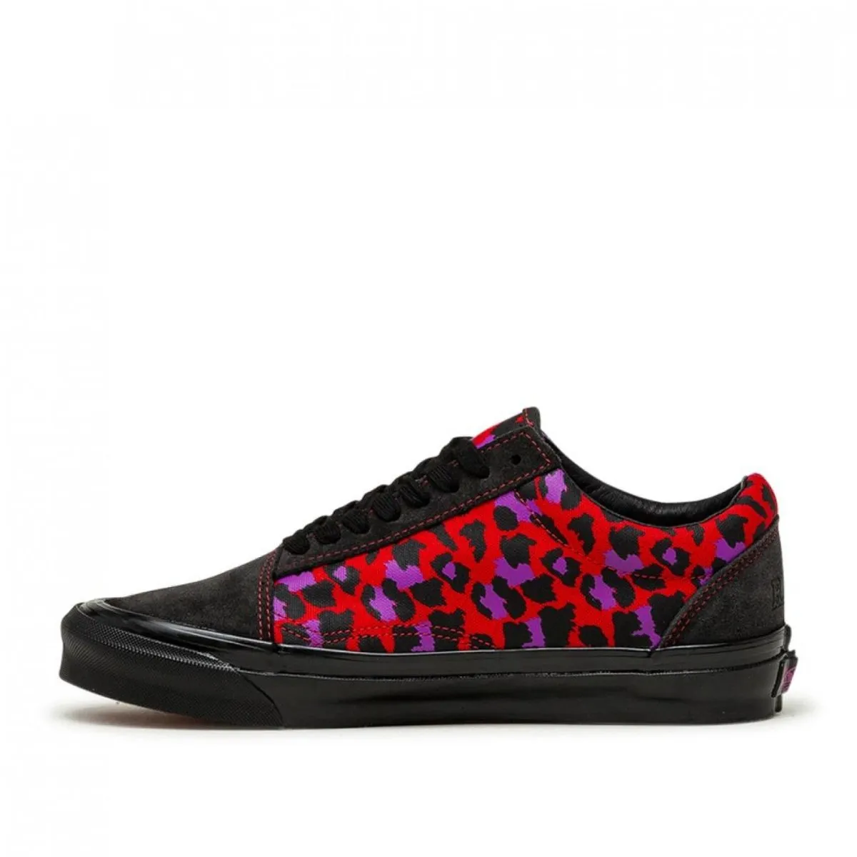 Vans Vault x Stray Rats Old Skool OG LX (Black / Red)