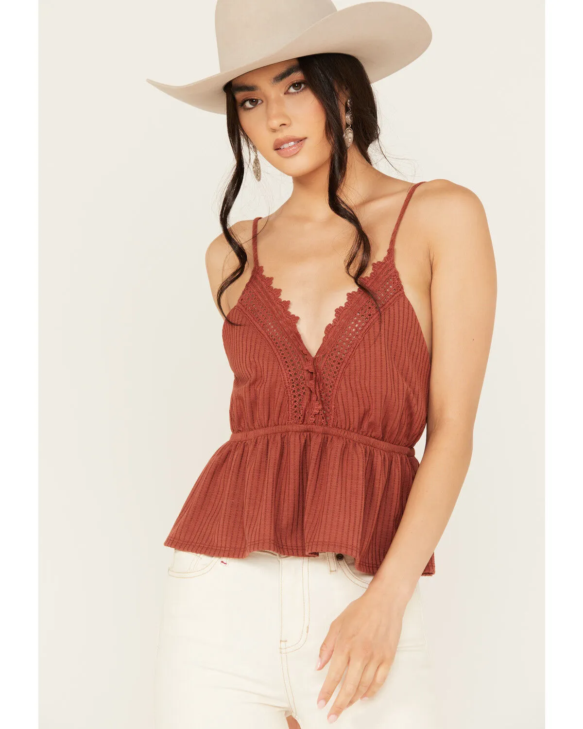 Wild Moss Women's Lace Trim Sleeveless Top