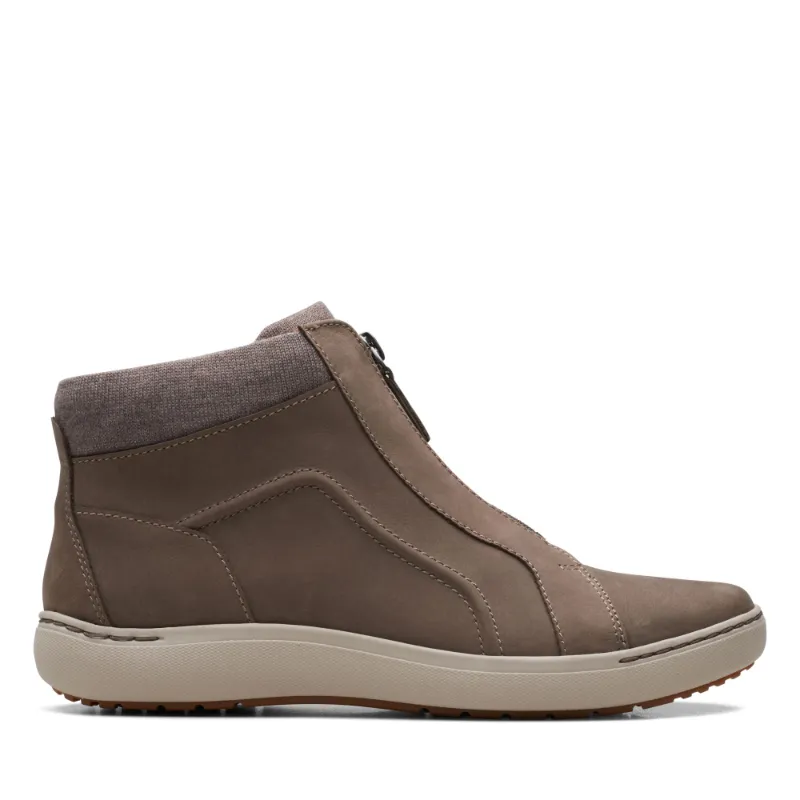 Women’s Clarks Nalle Lo Waterproof – Taupe