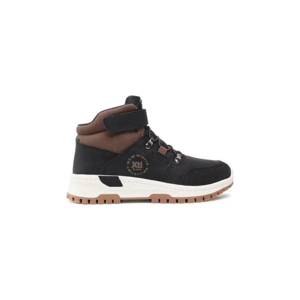 Xti Kids Black Velcro Walking Boot
